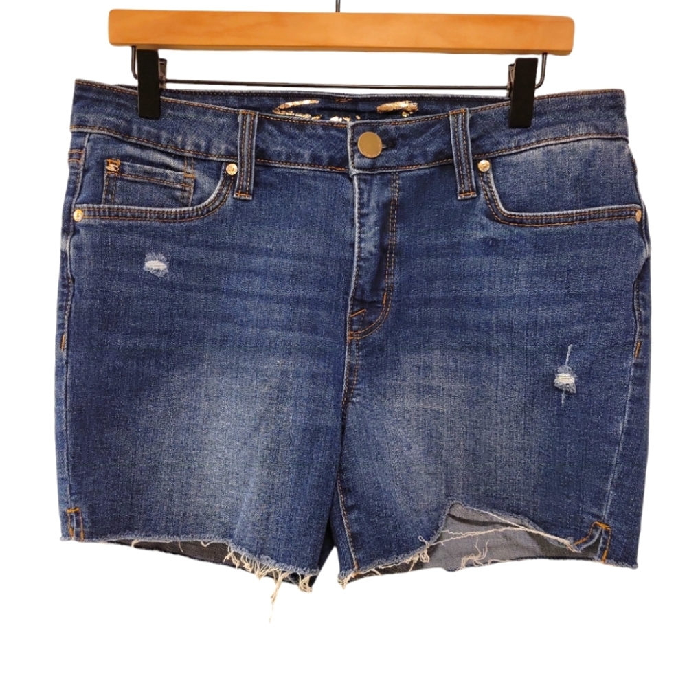 Seven7, Jean Shorts, Weekend Short, Distressed, Frayed Bottom, Women's sz 6, L-